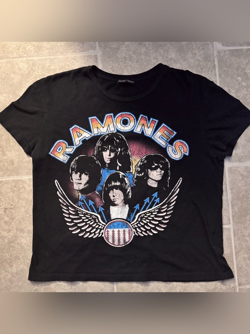 Ramones Black Graphic Tee - Graphics on Front/Back - Women’s Med -⚠️